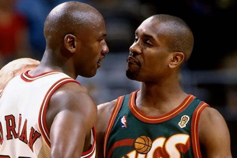 pmwwF, inews, 托尼帕克